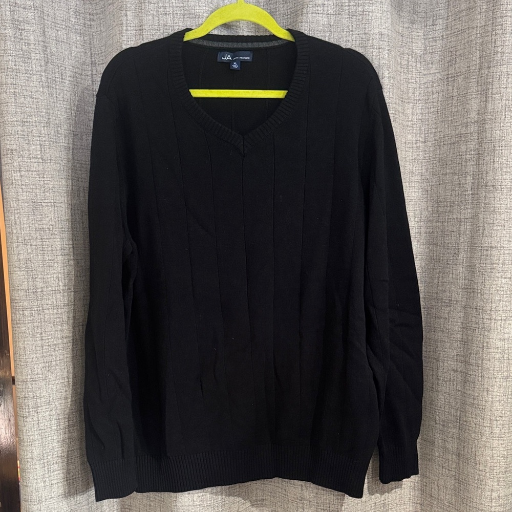 John Ashford Men's Black V-Neck Sweater